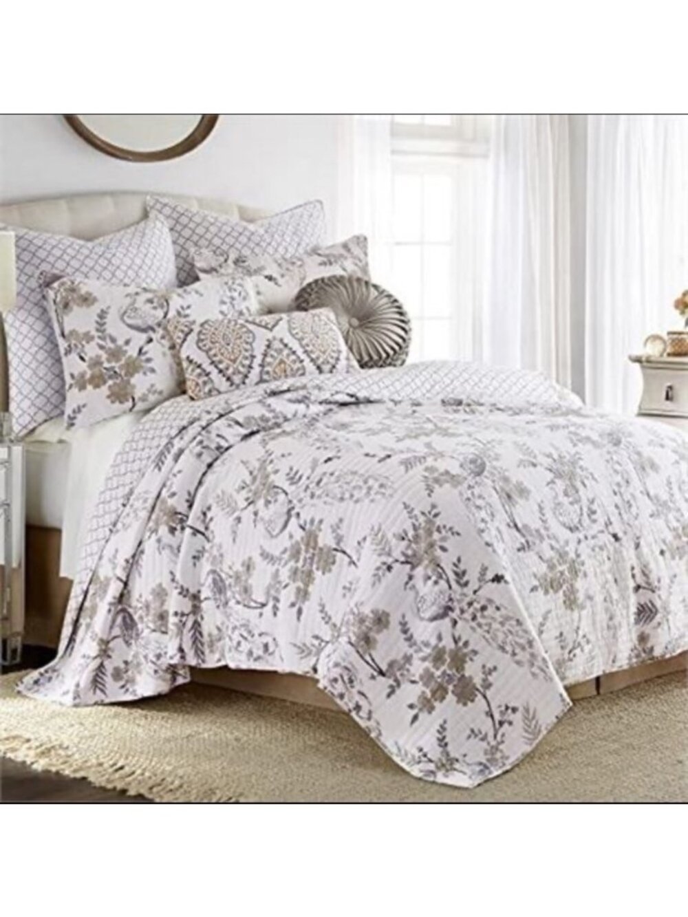 Levtex Home Pisa Reversible King/Cal King Quilt Set with 2 Pillow Shams